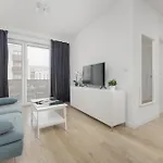 Comfy Two-bedroom Near Chopin Airport Warsaw's Ursynow By Renters Βαρσοβία