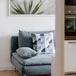 Comfy Two-bedroom Near Chopin Airport Warsaw's Ursynow By Renters *