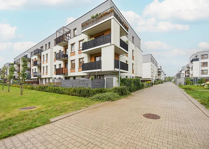 Comfy Two-bedroom Near Chopin Airport Warsaw's Ursynow By Renters * Βαρσοβία