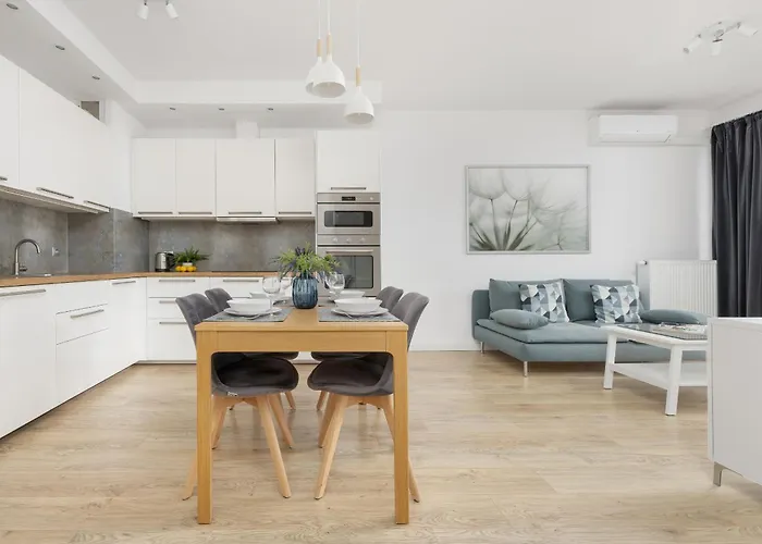 Διαμέρισμα Comfy Two-bedroom Near Chopin Airport Warsaw's Ursynow By Renters Βαρσοβία