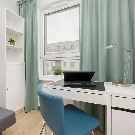 Comfy Two-bedroom Near Chopin Airport Warsaw's Ursynow By Renters Apartmán Varšava
