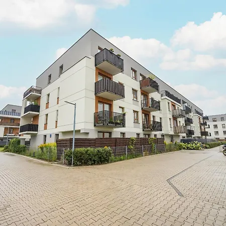 Comfy Two-bedroom Near Chopin Airport Warsaw's Ursynow By Renters