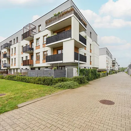 Comfy Two-bedroom Near Chopin Airport Warsaw's Ursynow By Renters * Varşova