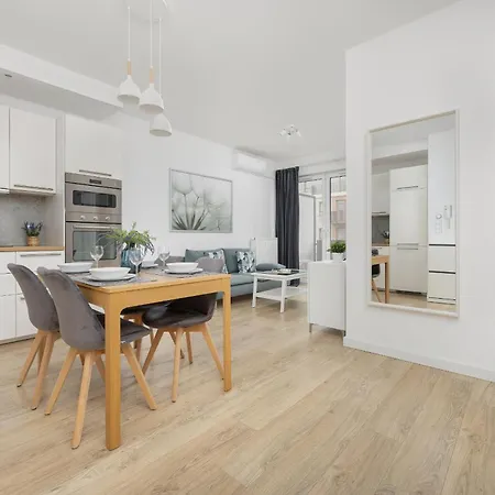 Апартаменты Comfy Two-bedroom Near Chopin Airport Warsaw's Ursynow By Renters