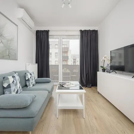 Comfy Two-bedroom Near Chopin Airport Warsaw's Ursynow By Renters Daire *