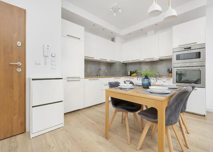 Apartamento Comfy Two-bedroom Near Chopin Airport Warsaw's Ursynów By Renters *